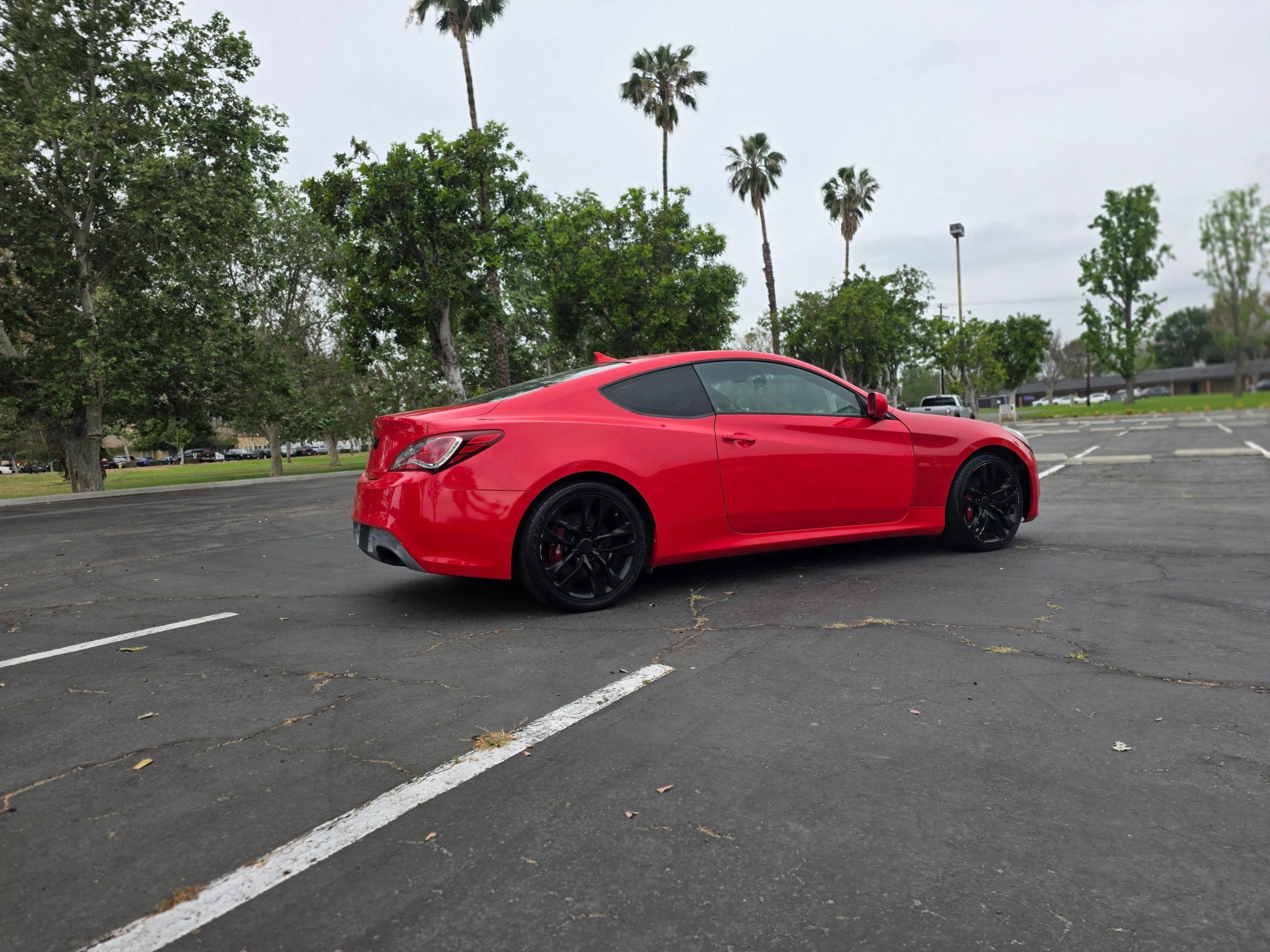 Used 2013 Hyundai Genesis 3.8 RWD image 9