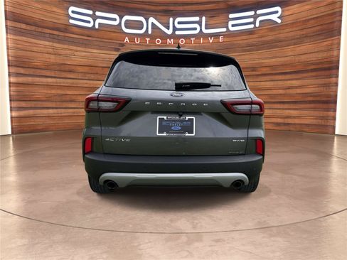 Used 2023 Ford Escape Active w/ Tech Pack #1 AWD/4WD image 6