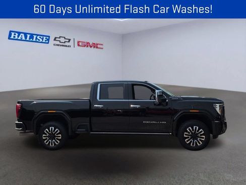 Certified 2024 GMC Sierra 2500 Denali Ultimate AWD/4WD image 3