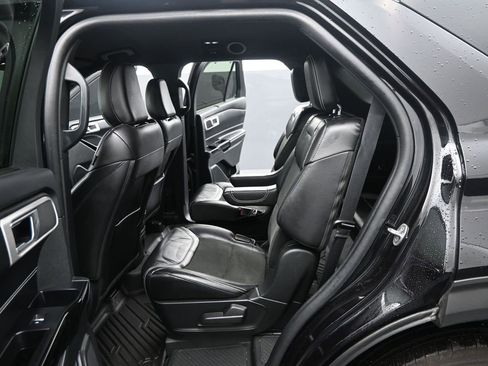 Used 2022 Ford Explorer ST image 27