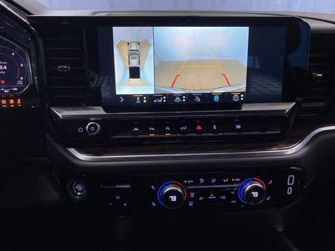 Used 2022 GMC Sierra 1500 Elevation image 17