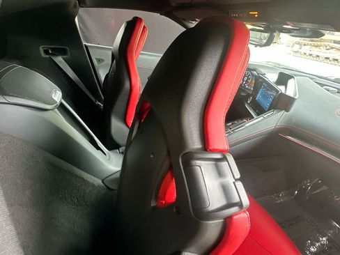 Used 2024 Chevrolet Corvette Stingray Coupe RWD image 26