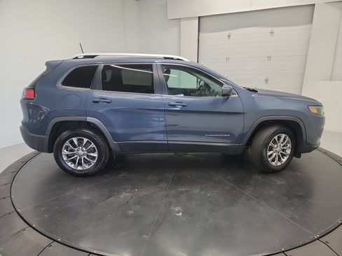Used 2020 Jeep Cherokee Latitude Plus w/ Cold Weather Group AWD/4WD image 11