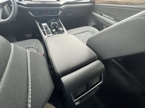 Certified 2025 Volkswagen Atlas SE AWD/4WD image 20