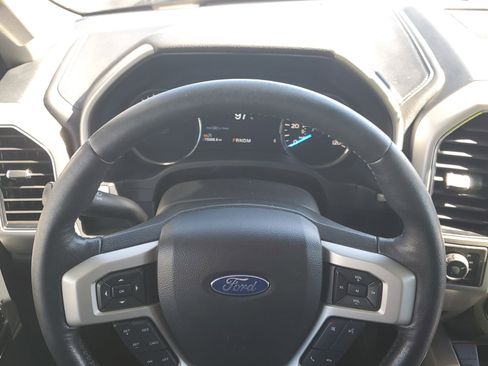 Used 2019 Ford F150 Lariat image 22