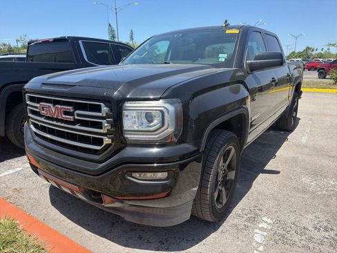 Used 2017 GMC Sierra 1500 SLE w/ SLE Value Package image 3