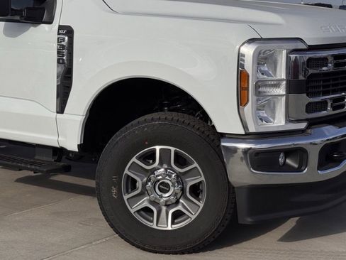 New 2025 Ford F350 XLT w/ FX4 Off-Road Package image 4