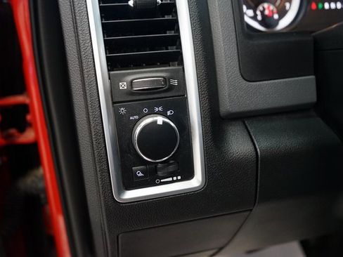 Used 2018 RAM 1500 Classic SLT image 22