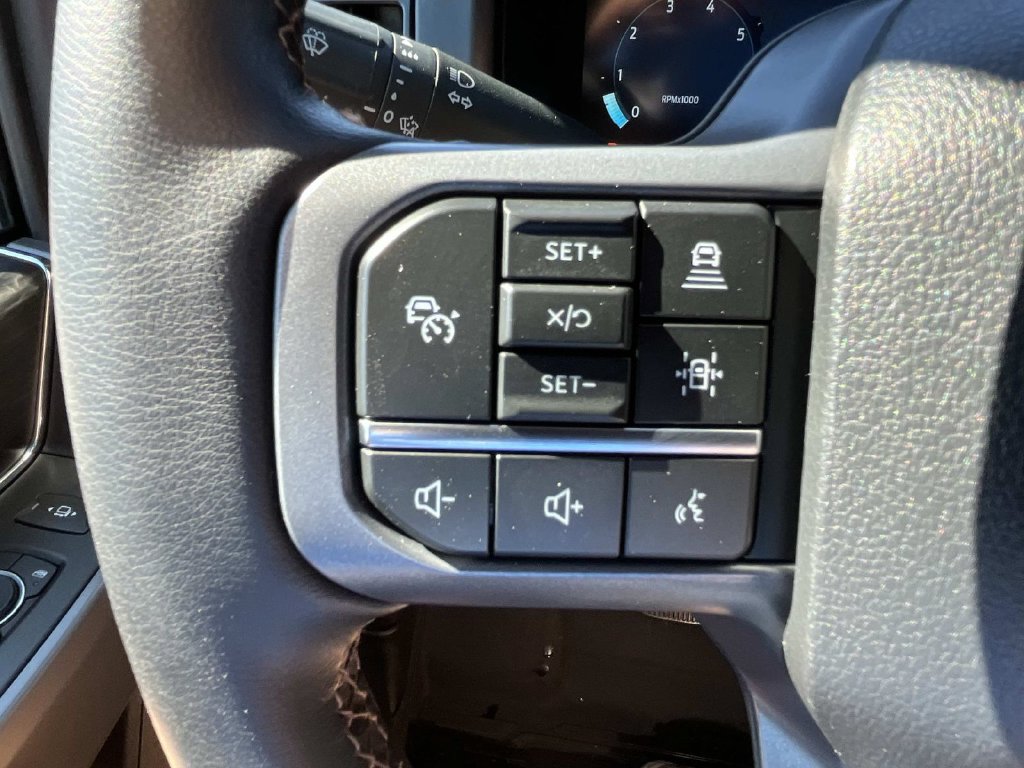 Used 2025 Ford F150 Lariat w/ Equipment Group 502A High AWD/4WD image 35