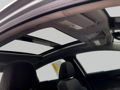 Used 2023 Chevrolet Malibu LT FWD image 18