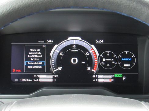 Used 2025 Toyota Tundra Platinum AWD/4WD image 18