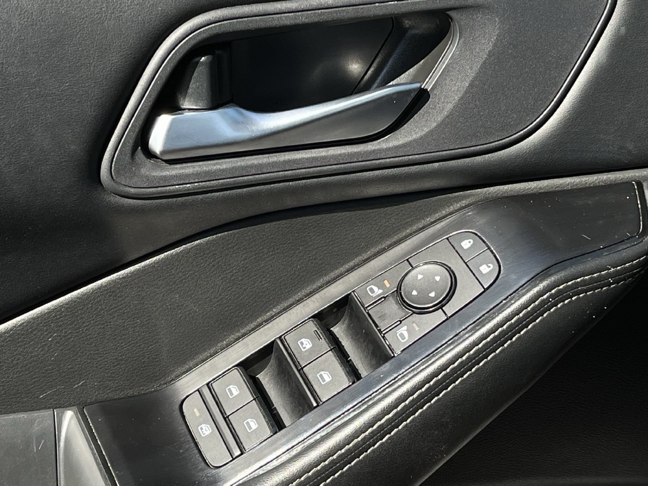 Used 2026 Nissan Rogue SV FWD image 21