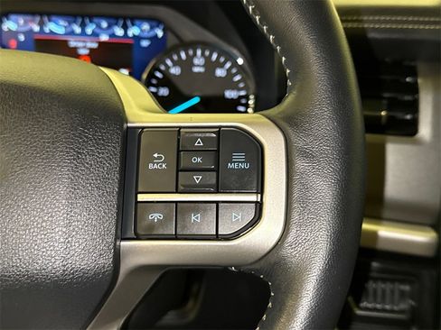 Used 2023 Ford Expedition XLT image 28