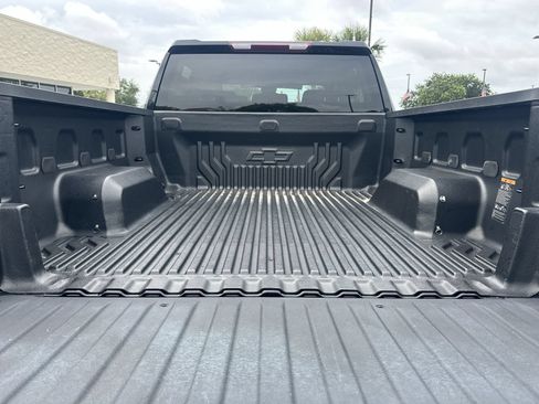 Used 2023 Chevrolet Silverado 1500 LT AWD/4WD image 32