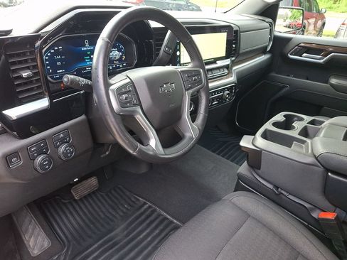 Used 2022 Chevrolet Silverado 1500 RST w/ Z71 Off-Road Package AWD/4WD image 15