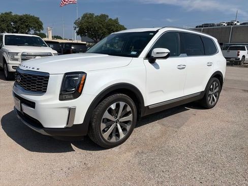 Used 2020 Kia Telluride S FWD image 2