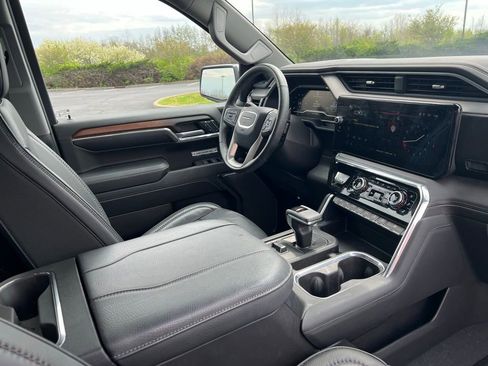 Used 2024 GMC Sierra 1500 Denali w/ Denali Reserve Package image 9