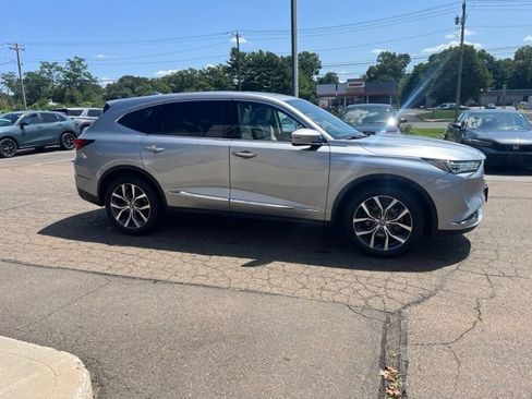 Used 2023 Acura MDX SH-AWD w/ Technology Package image 18