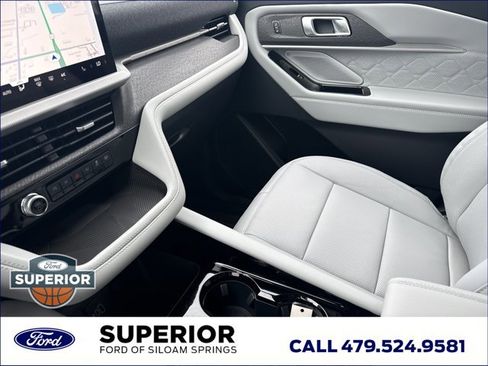 New 2026 Ford Explorer Platinum AWD/4WD image 24