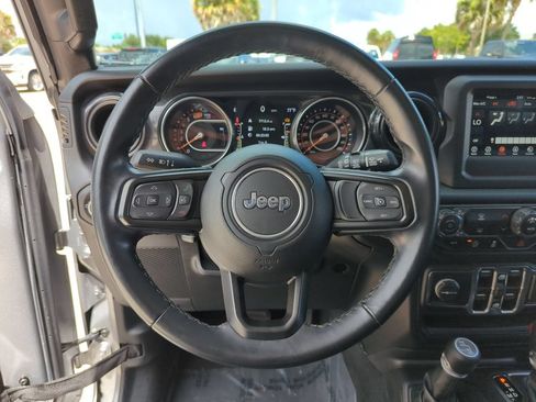 Used 2021 Jeep Wrangler Unlimited Sport AWD/4WD image 10