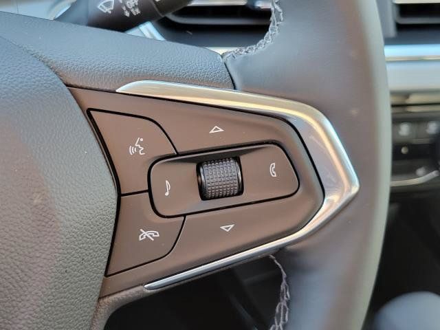 New 2026 Chevrolet Trax LT w/ Driver Confidence Package FWD image 17