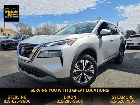 Used 2023 Nissan Rogue SV image 3