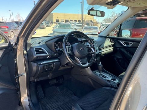 Used 2019 Subaru Forester Premium w/ All-Weather Package image 22