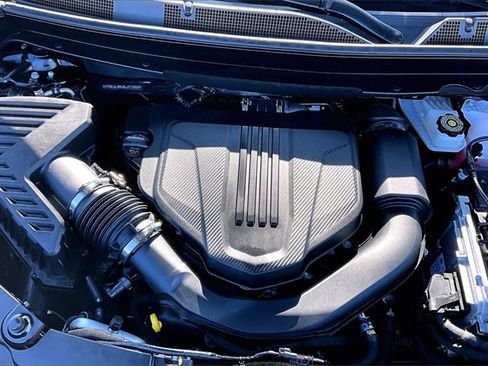 Used 2025 Chevrolet Traverse RS w/ LPO, Floor Liner Package image 32