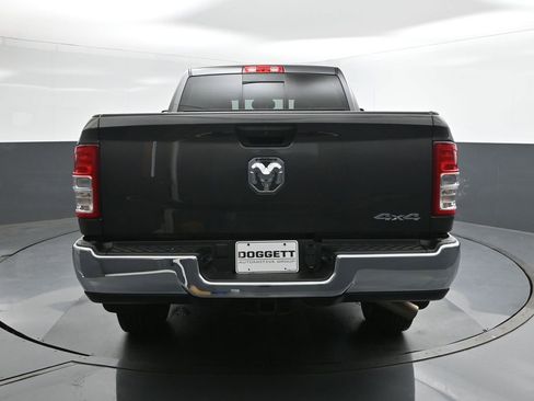 Used 2024 RAM 2500 Tradesman w/ Chrome Appearance Group AWD/4WD image 5