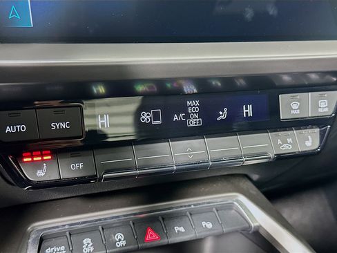 Used 2024 Audi A3 2.0T Premium image 23