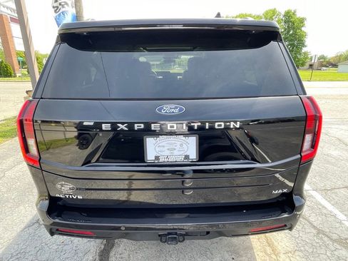 Used 2025 Ford Expedition Max Active AWD/4WD image 6