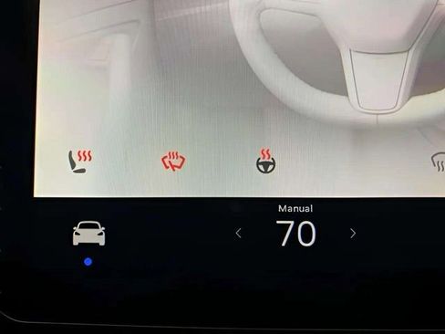 Used 2023 Tesla Model Y Performance image 44