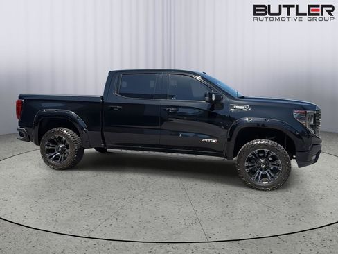 Used 2022 GMC Sierra 1500 AT4 w/ AT4 Preferred Package AWD/4WD image 7