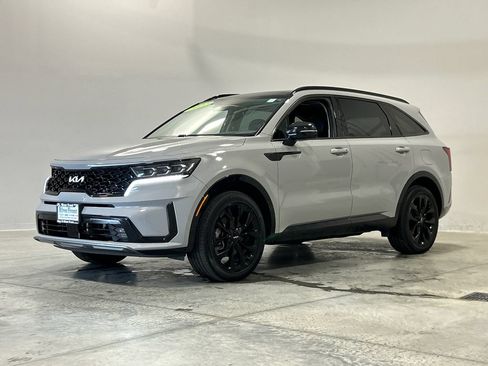 Used 2022 Kia Sorento SX FWD image 2