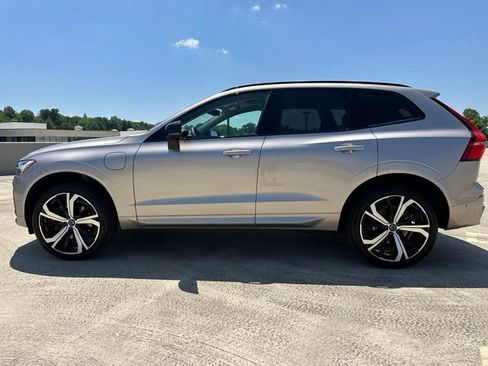 Certified 2024 Volvo XC60 T8 Ultimate w/ Climate Package AWD/4WD image 5
