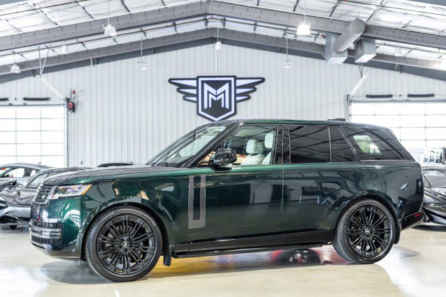 Used 2026 Land Rover Range Rover SE AWD/4WD image 1