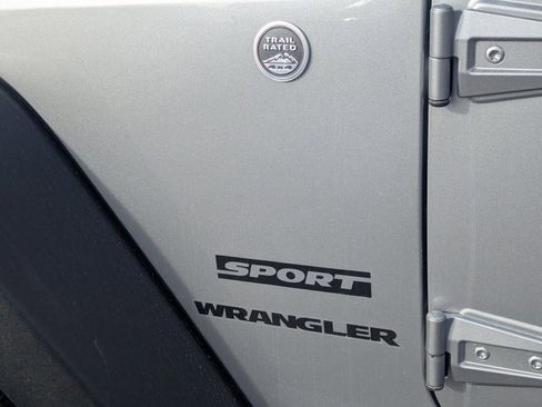 Used 2014 Jeep Wrangler Sport w/ Connectivity Group image 13