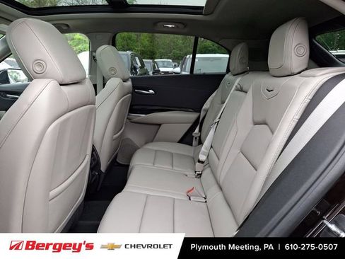 Used 2021 Cadillac XT4 Premium Luxury w/ Enhanced Visibility Package AWD/4WD image 12