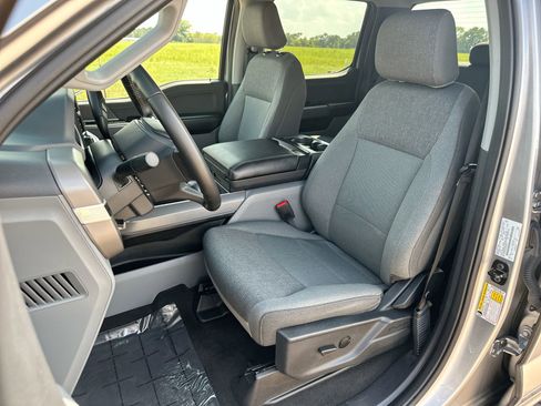 Used 2024 Ford F150 XLT w/ Mobile Office Package image 11