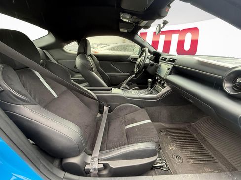 Used 2024 Toyota GR86 Premium image 8