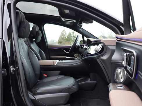 Used 2024 Mercedes-Benz EQS 450+ 4MATIC SUV image 23