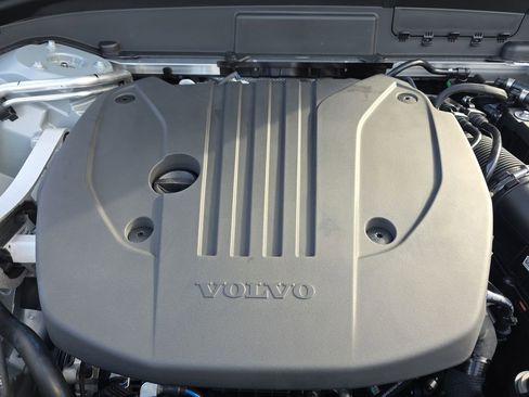 New 2026 Volvo XC60 B5 Ultra w/ Protection Package Premier image 41