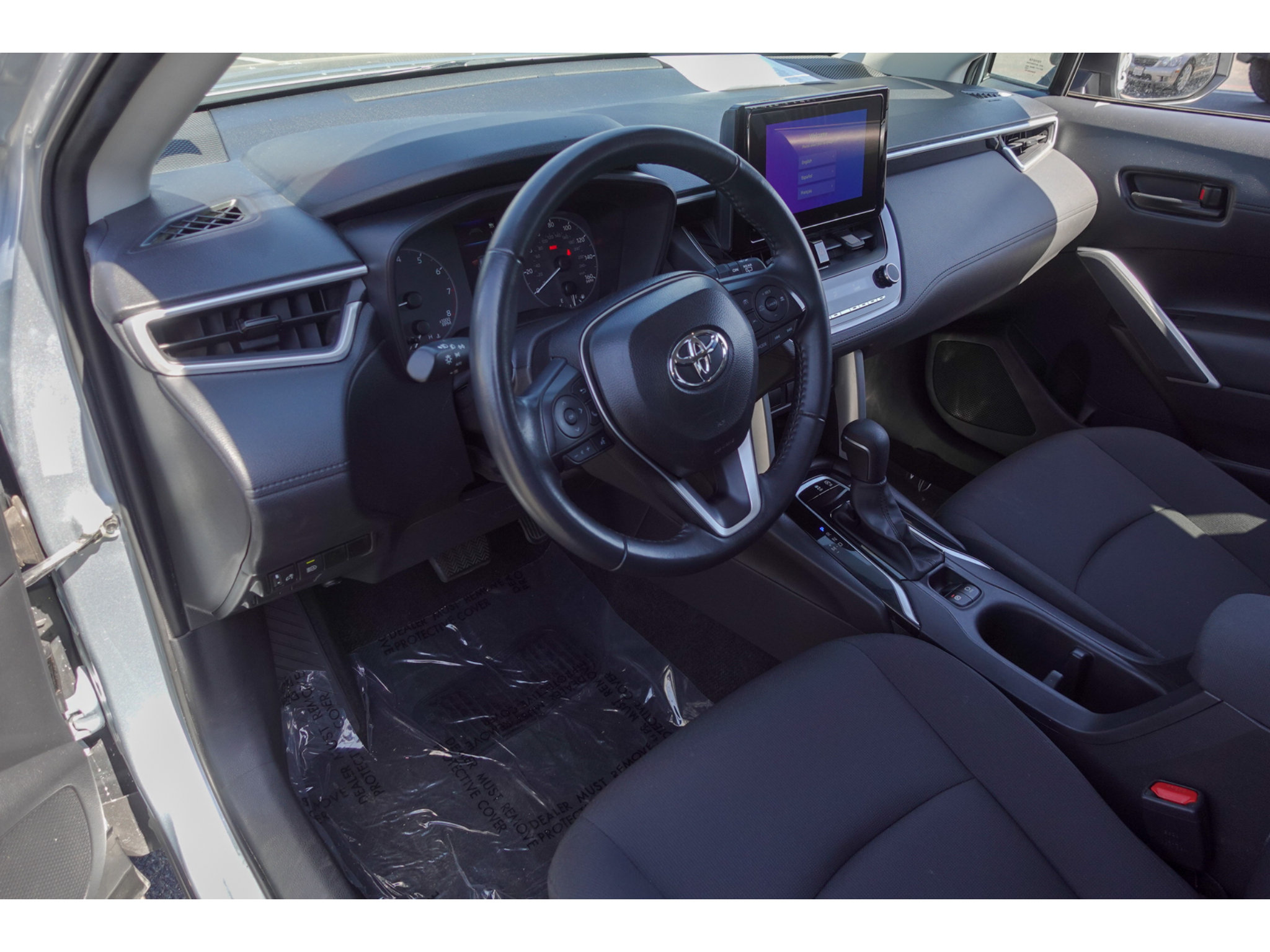 Certified 2025 Toyota Corolla Cross LE FWD image 9
