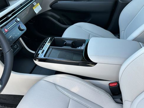 New 2026 Hyundai Tucson Limited FWD image 17