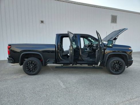 Used 2025 Chevrolet Silverado 2500 High Country w/ Midnight Edition AWD/4WD image 19
