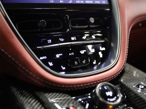 Used 2023 Aston Martin DBX 707 AWD/4WD image 28
