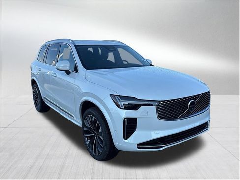 New 2026 Volvo XC90 B6 Plus AWD/4WD image 3