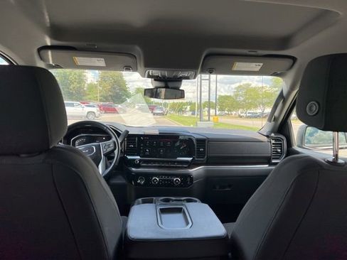 Used 2023 GMC Sierra 1500 Elevation image 27