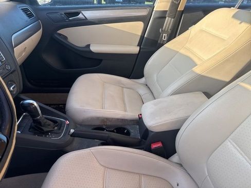 Used 2015 Volkswagen Jetta SE image 18
