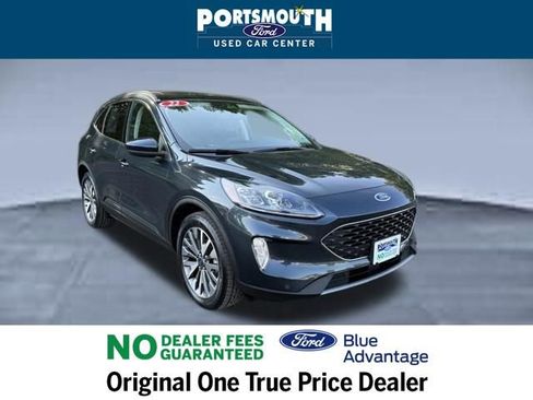 Certified 2022 Ford Escape Titanium w/ Class II Trailer Tow Package image 26
